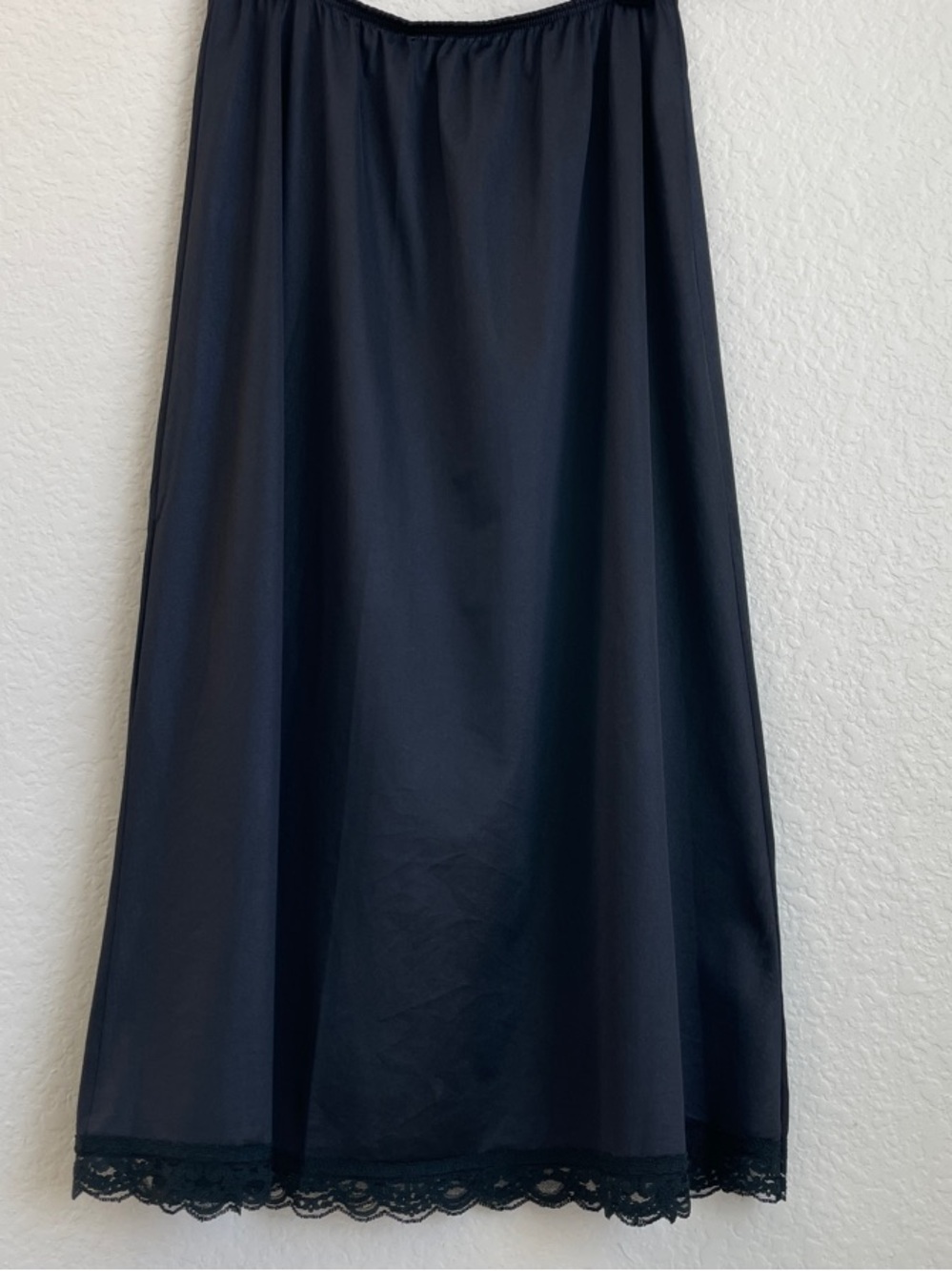 Black VINTAGE DEENA Midi Slip Skirt with Lace Hem • Medium